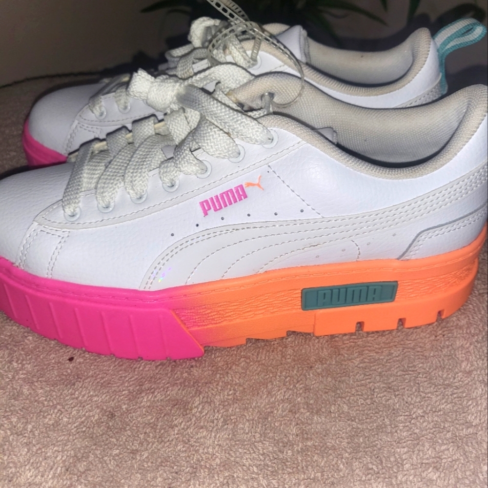 High Stepper Pumas Size 6
